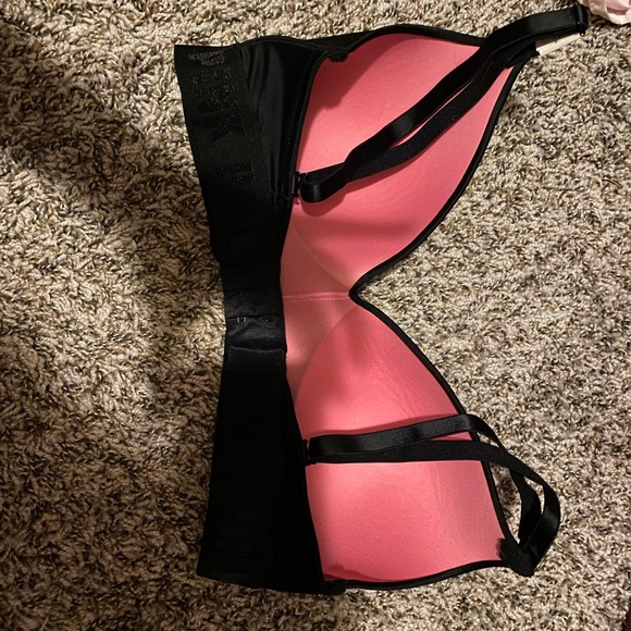 PINK bra - Picture 2 of 3